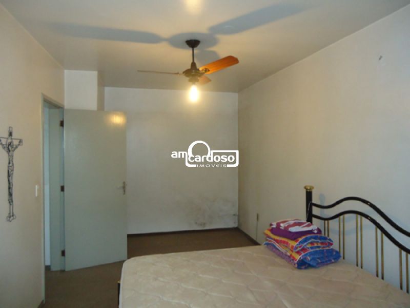 Sobrado com 3 quartos, 2 banheiros e 230m² à venda no bairro Jardim Sao Pedro, Porto Alegre