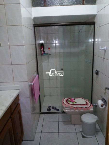 Casa com 4 quartos, 5 banheiros e 220m² à venda no bairro Sarandi, Porto Alegre