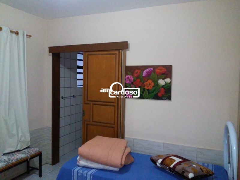 Casa com 4 quartos, 5 banheiros e 220m² à venda no bairro Sarandi, Porto Alegre