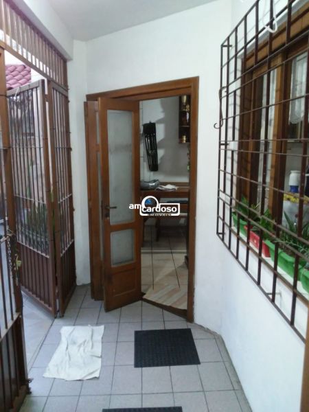 Casa com 4 quartos, 5 banheiros e 220m² à venda no bairro Sarandi, Porto Alegre