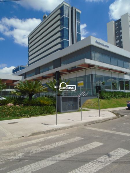 CONJUNTO COMERCIAL IMPECÁVEL COM ESTACIONAMENTO ESCRITURADO NO GRAN PARK LINDÓIA,