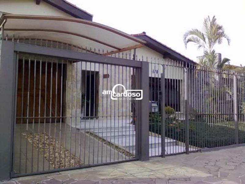 Casa com 3 quartos, 3 banheiros e 270m² à venda no bairro Sao Sebastiao, Porto Alegre