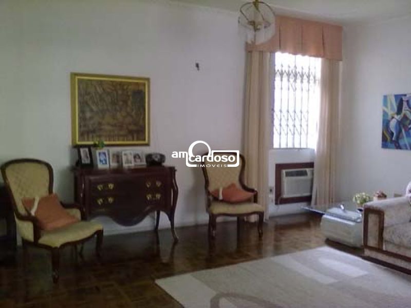 Casa com 3 quartos, 3 banheiros e 270m² à venda no bairro Sao Sebastiao, Porto Alegre