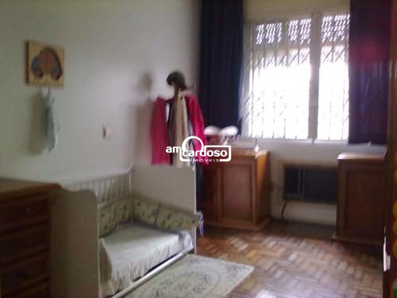 Casa com 3 quartos, 3 banheiros e 270m² à venda no bairro Sao Sebastiao, Porto Alegre
