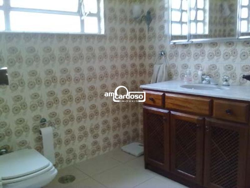 Casa com 3 quartos, 3 banheiros e 270m² à venda no bairro Sao Sebastiao, Porto Alegre