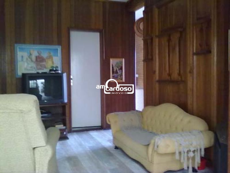 Casa com 3 quartos, 3 banheiros e 270m² à venda no bairro Sao Sebastiao, Porto Alegre