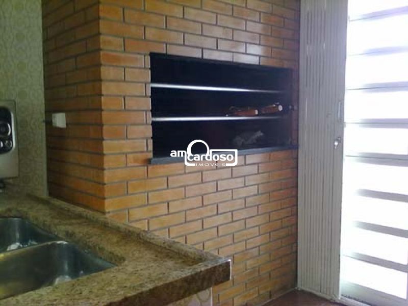 Casa com 3 quartos, 3 banheiros e 270m² à venda no bairro Sao Sebastiao, Porto Alegre