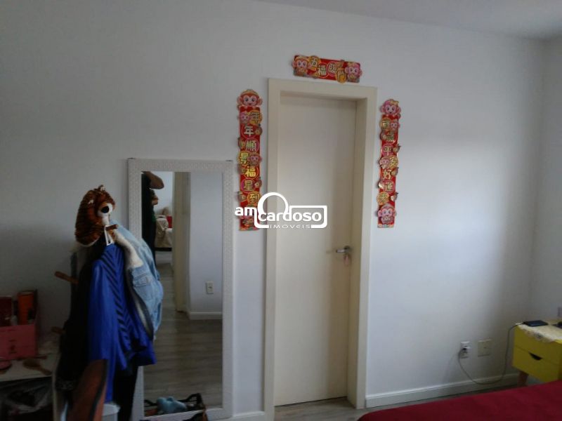 Apartamento com 2 quartos, 2 banheiros e 50m² à venda no bairro Jardim Planalto, Porto Alegre