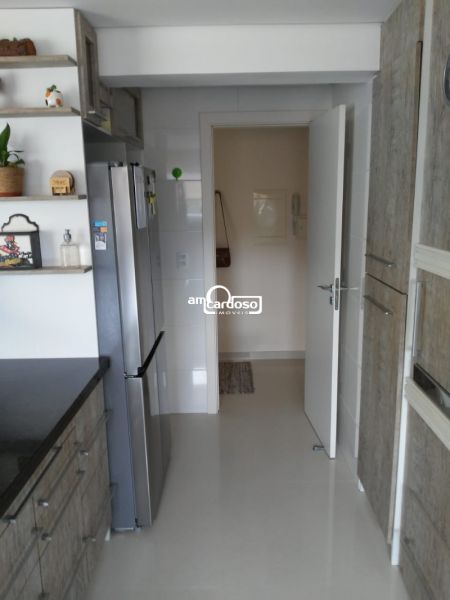 Apartamento com 3 quartos, 2 banheiros e 100m² à venda no bairro Cristo Redentor, Porto Alegre