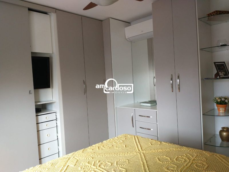 Apartamento com 3 quartos, 2 banheiros e 100m² à venda no bairro Cristo Redentor, Porto Alegre