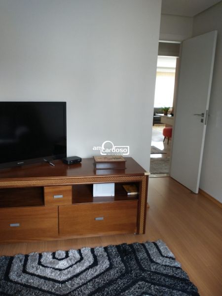 Apartamento com 3 quartos, 2 banheiros e 100m² à venda no bairro Cristo Redentor, Porto Alegre
