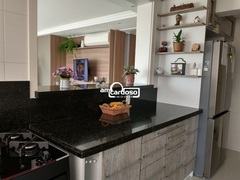 Apartamento com 3 quartos, 2 banheiros e 100m² à venda no bairro Cristo Redentor, Porto Alegre