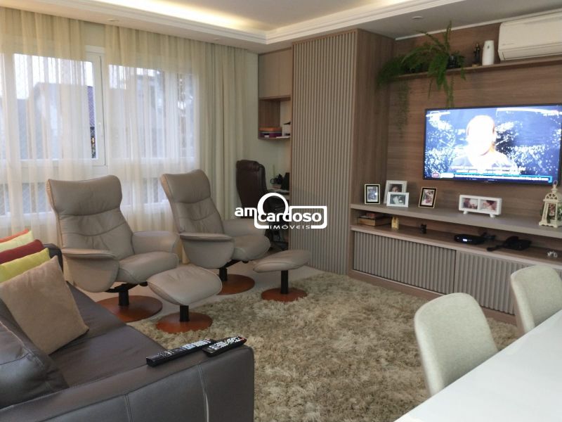 Apartamento com 3 quartos, 2 banheiros e 100m² à venda no bairro Cristo Redentor, Porto Alegre