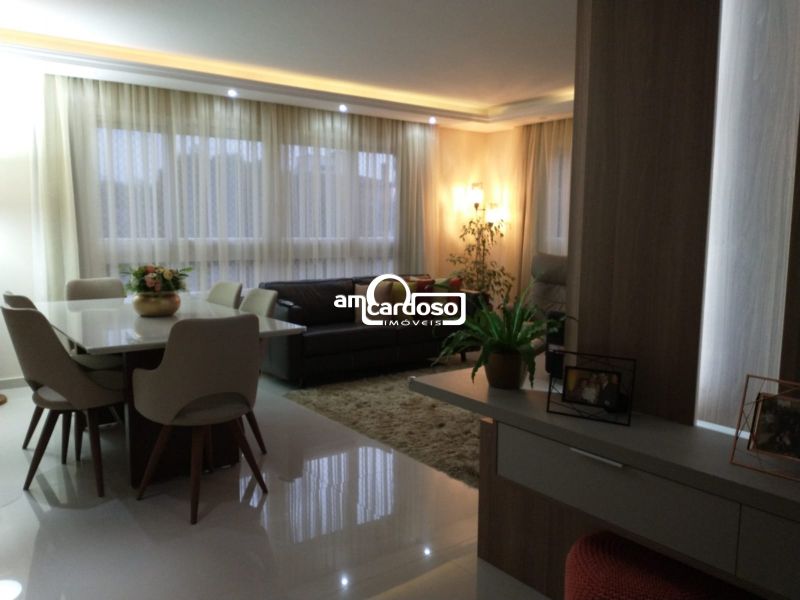 Apartamento com 3 quartos, 2 banheiros e 100m² à venda no bairro Cristo Redentor, Porto Alegre
