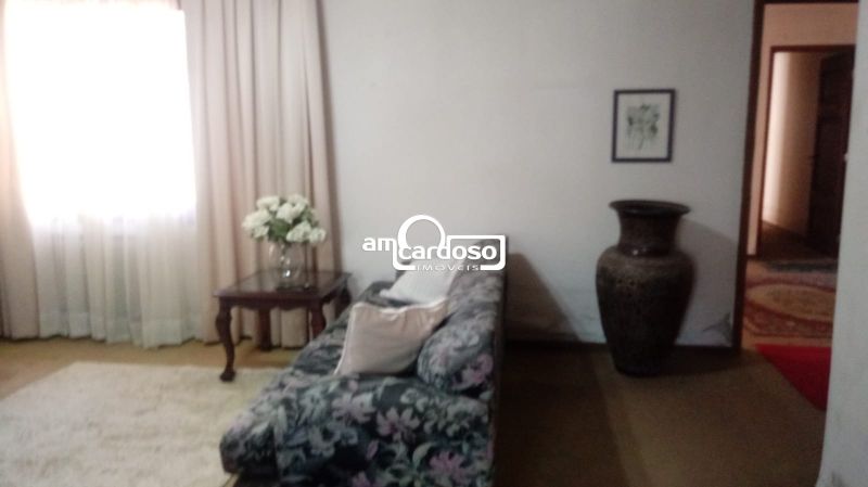 Casa com 3 quartos, 4 banheiros e 250m² à venda no bairro Jardim Lindoia, Porto Alegre