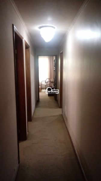 Casa com 3 quartos, 4 banheiros e 250m² à venda no bairro Jardim Lindoia, Porto Alegre