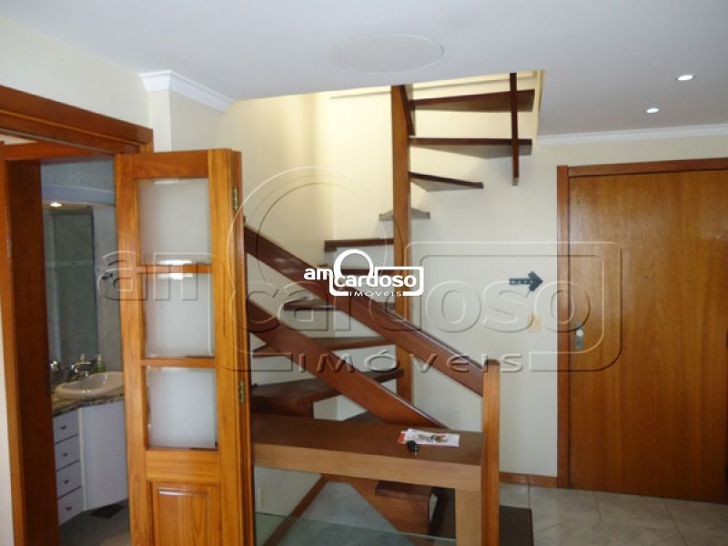 Cobertura com 3 quartos, 3 banheiros e 216m² à venda no bairro Sao Sebastiao, Porto Alegre