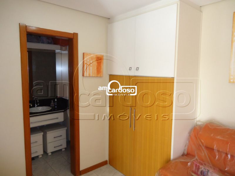 Cobertura com 3 quartos, 3 banheiros e 216m² à venda no bairro Sao Sebastiao, Porto Alegre