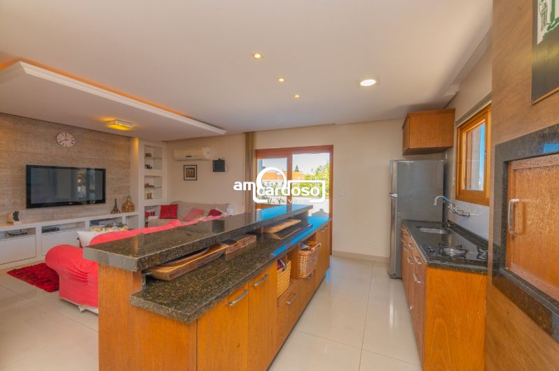 Apartamento com 3 quartos, 2 banheiros e 228m² à venda no bairro Cristo Redentor, Porto Alegre