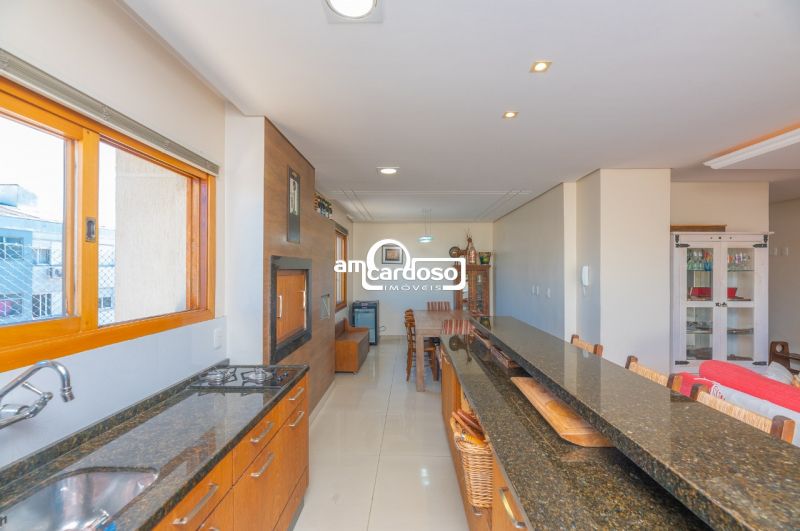 Apartamento com 3 quartos, 2 banheiros e 228m² à venda no bairro Cristo Redentor, Porto Alegre