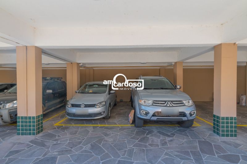 Apartamento com 3 quartos, 2 banheiros e 228m² à venda no bairro Cristo Redentor, Porto Alegre