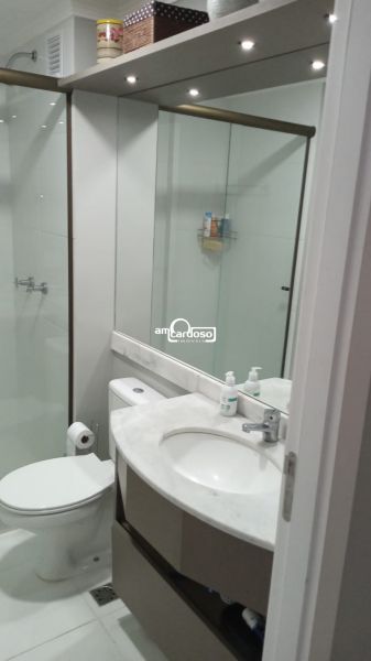Apartamento com 2 quartos, 2 banheiros e 66m² à venda no bairro Sao Sebastiao, Porto Alegre
