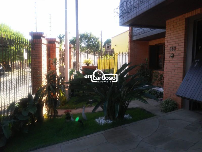 Casa com 3 quartos, 3 banheiros e 212m² à venda no bairro Jardim Floresta, Porto Alegre