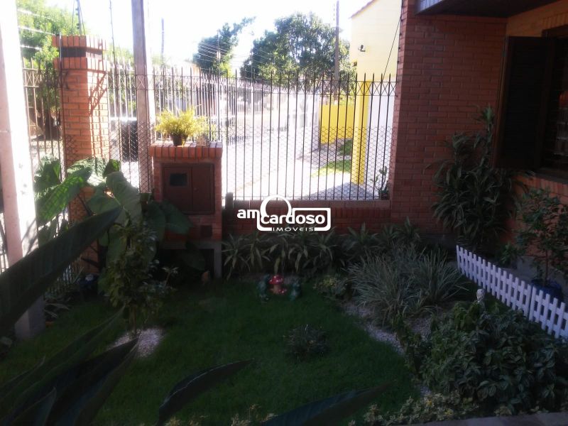 Casa com 3 quartos, 3 banheiros e 212m² à venda no bairro Jardim Floresta, Porto Alegre