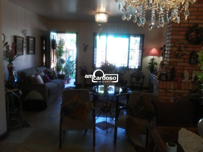 Casa com 3 quartos, 3 banheiros e 212m² à venda no bairro Jardim Floresta, Porto Alegre