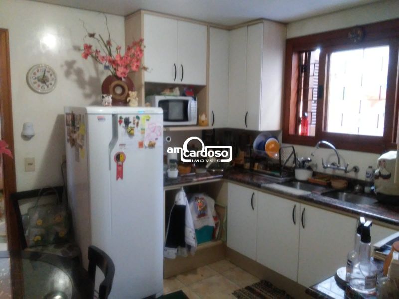 Casa com 3 quartos, 3 banheiros e 212m² à venda no bairro Jardim Floresta, Porto Alegre