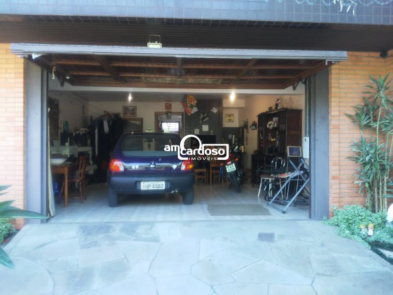 Casa com 3 quartos, 3 banheiros e 212m² à venda no bairro Jardim Floresta, Porto Alegre