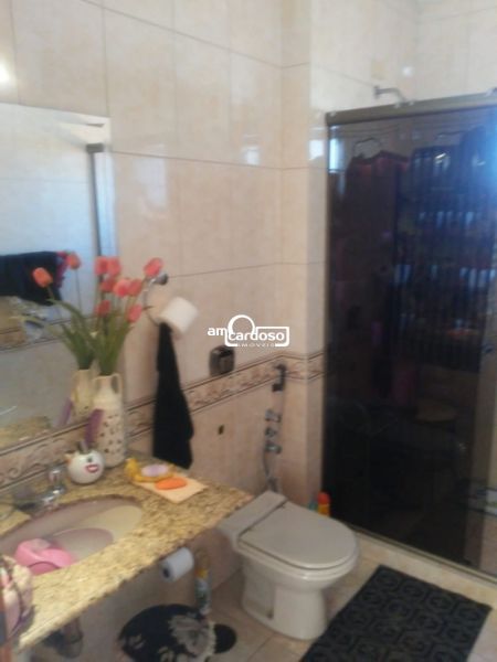 Casa com 3 quartos, 3 banheiros e 212m² à venda no bairro Jardim Floresta, Porto Alegre