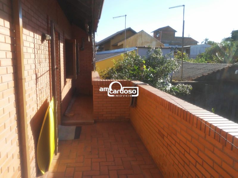 Casa com 3 quartos, 3 banheiros e 212m² à venda no bairro Jardim Floresta, Porto Alegre