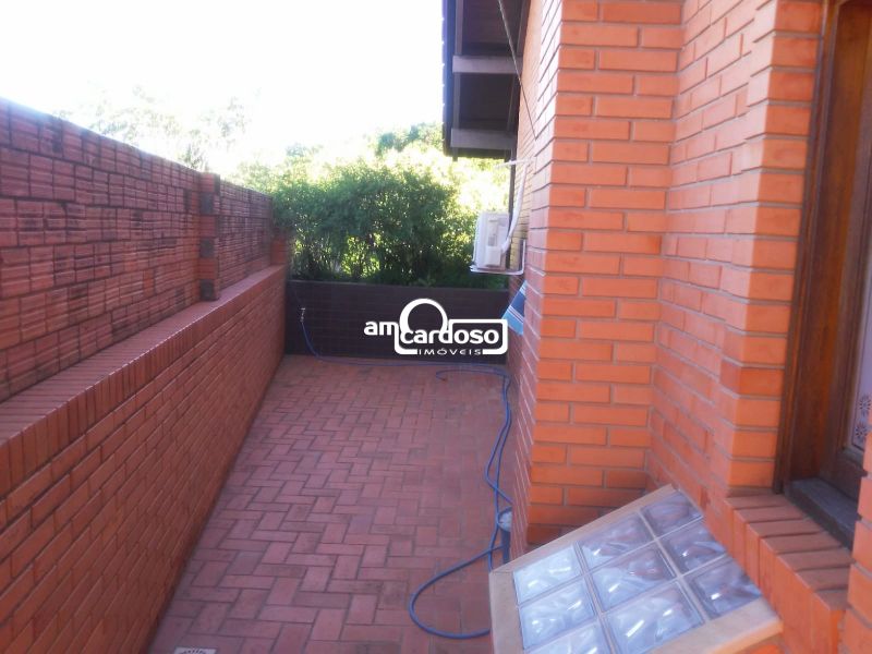 Casa com 3 quartos, 3 banheiros e 212m² à venda no bairro Jardim Floresta, Porto Alegre