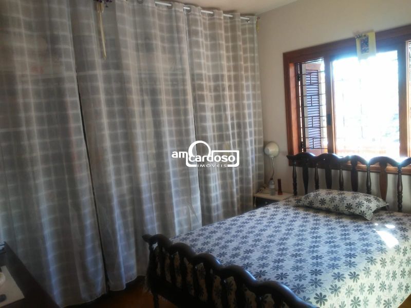 Casa com 3 quartos, 3 banheiros e 212m² à venda no bairro Jardim Floresta, Porto Alegre