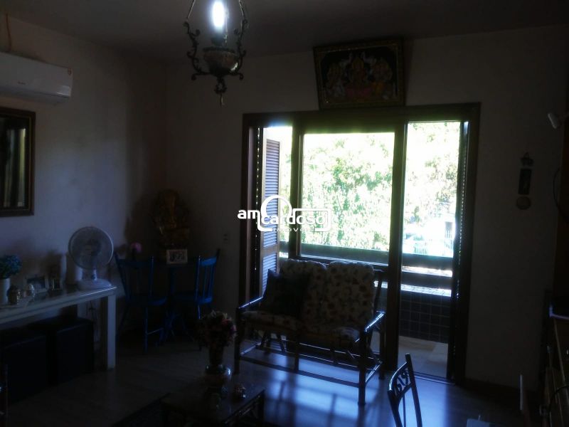 Casa com 3 quartos, 3 banheiros e 212m² à venda no bairro Jardim Floresta, Porto Alegre