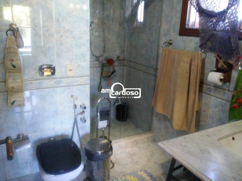 Casa com 3 quartos, 3 banheiros e 212m² à venda no bairro Jardim Floresta, Porto Alegre