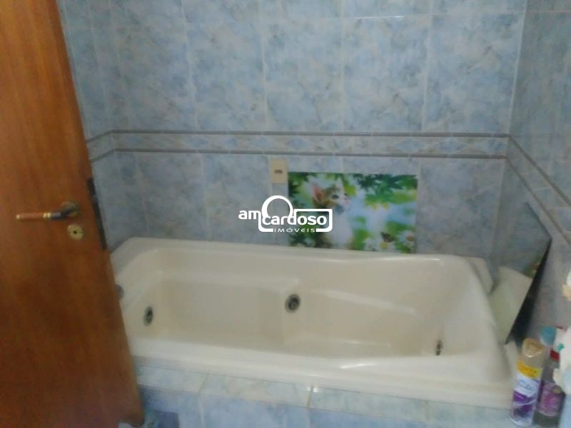 Casa com 3 quartos, 3 banheiros e 212m² à venda no bairro Jardim Floresta, Porto Alegre