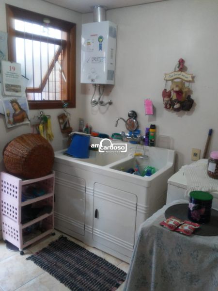 Casa com 3 quartos, 3 banheiros e 212m² à venda no bairro Jardim Floresta, Porto Alegre