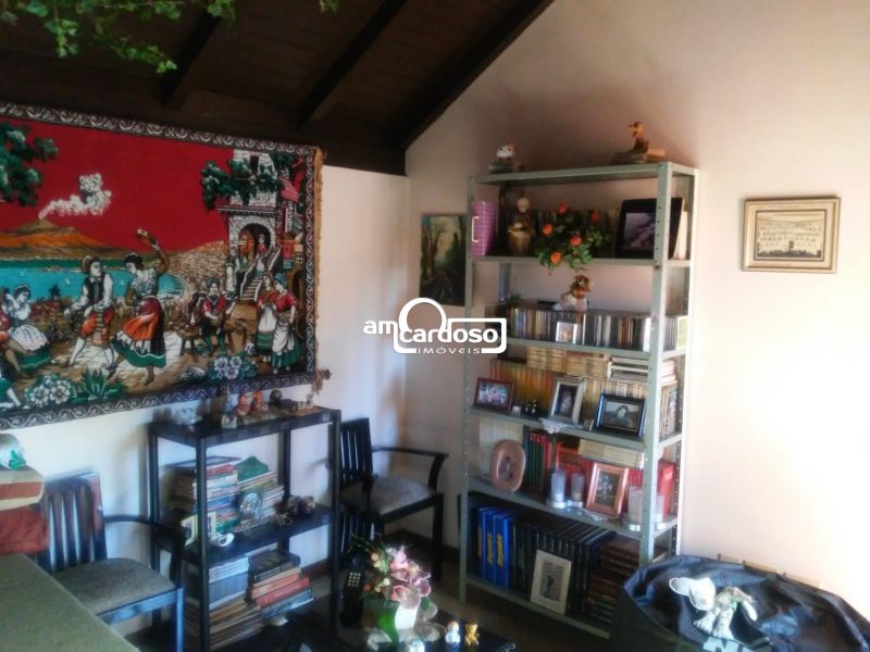 Casa com 3 quartos, 3 banheiros e 212m² à venda no bairro Jardim Floresta, Porto Alegre