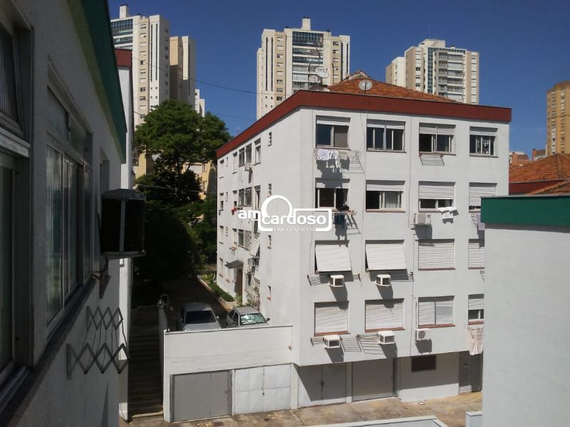 Kit / JK com 1 quarto, 1 banheiro e 32m² à venda no bairro Jardim Ipiranga, Porto Alegre