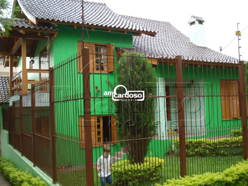 Sobrado com 4 quartos, 3 banheiros e 217m² à venda no bairro Jardim Itu Sabara, Porto Alegre