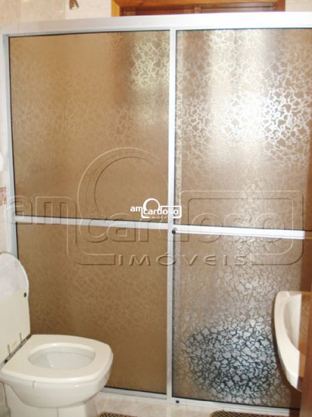 Sobrado com 4 quartos, 3 banheiros e 217m² à venda no bairro Jardim Itu Sabara, Porto Alegre