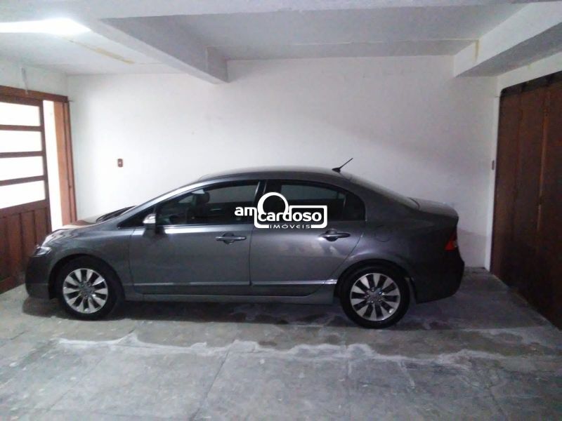 Casa com 5 quartos, 4 banheiros e 360m² à venda no bairro Jardim Lindoia, Porto Alegre