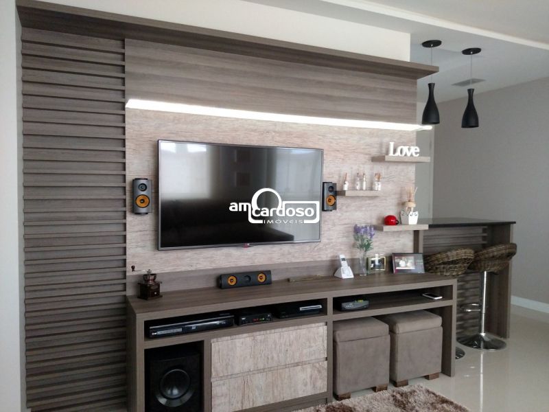 Apartamento com 3 quartos, 1 banheiro e 67m² à venda no bairro Humaita, Porto Alegre