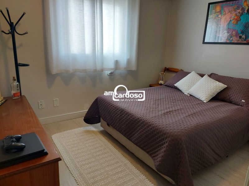 Apartamento com 3 quartos, 1 banheiro e 67m² à venda no bairro Humaita, Porto Alegre