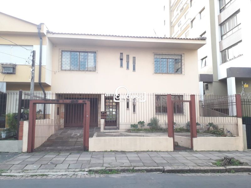 Sobrado com 3 quartos, 3 banheiros e 298m² à venda no bairro Boa Vista, Porto Alegre