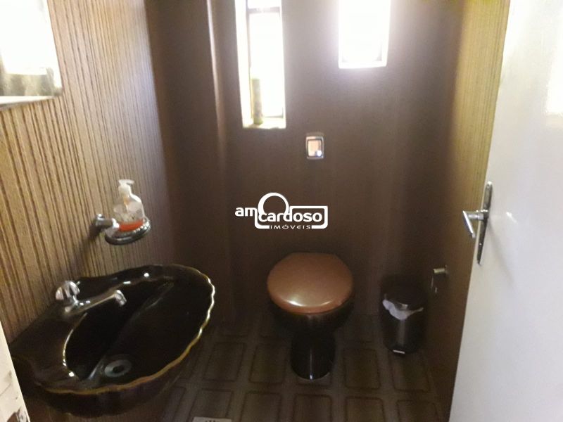 Sobrado com 3 quartos, 3 banheiros e 298m² à venda no bairro Boa Vista, Porto Alegre