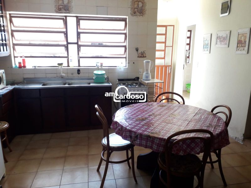 Sobrado com 3 quartos, 3 banheiros e 298m² à venda no bairro Boa Vista, Porto Alegre