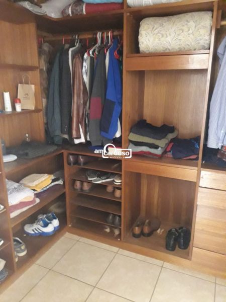 Sobrado com 3 quartos, 3 banheiros e 298m² à venda no bairro Boa Vista, Porto Alegre